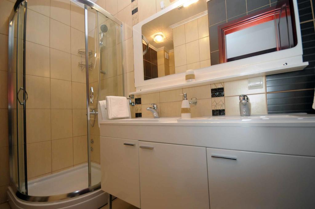 Apartments Leut سفيتي ستيفان المظهر الخارجي الصورة