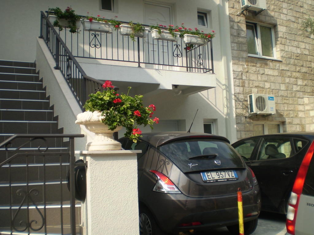 Apartments Leut سفيتي ستيفان المظهر الخارجي الصورة